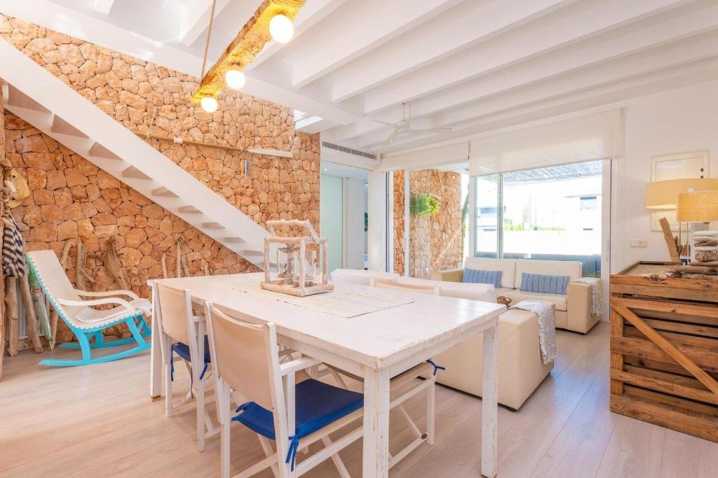 View of the villa's second living room and second floor stairs - Villa Marea - Meloneras